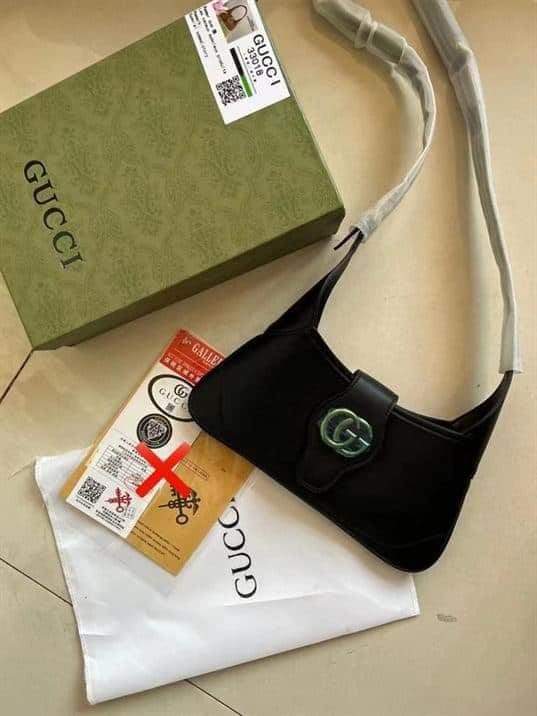 SHOULDER HANDBAG