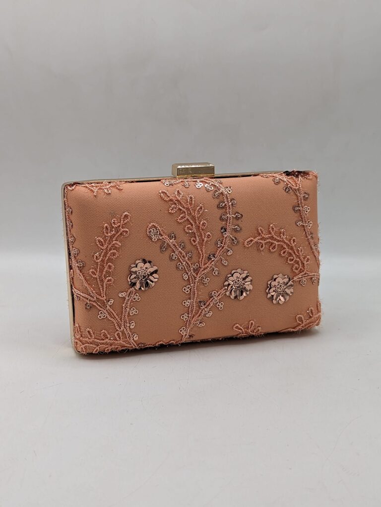 Dana Cut Clutch