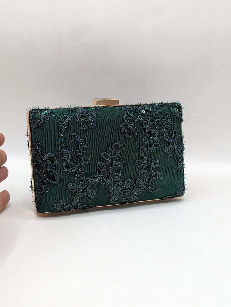 Dana Cut Clutch