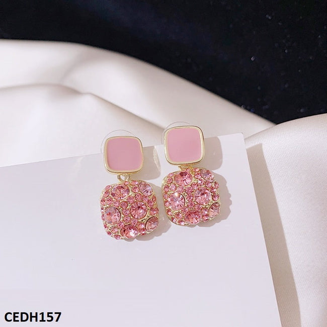 TRADITIONAL TEARDROP EARRINGS PAIR
