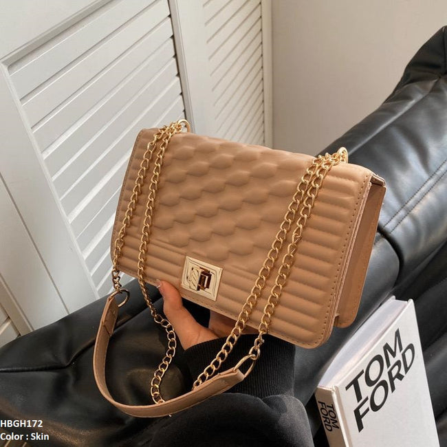 FLAP CROSSBODY HANDBAG