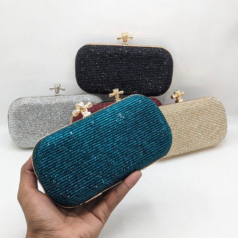 OVAL ZIRCON CLUTCH