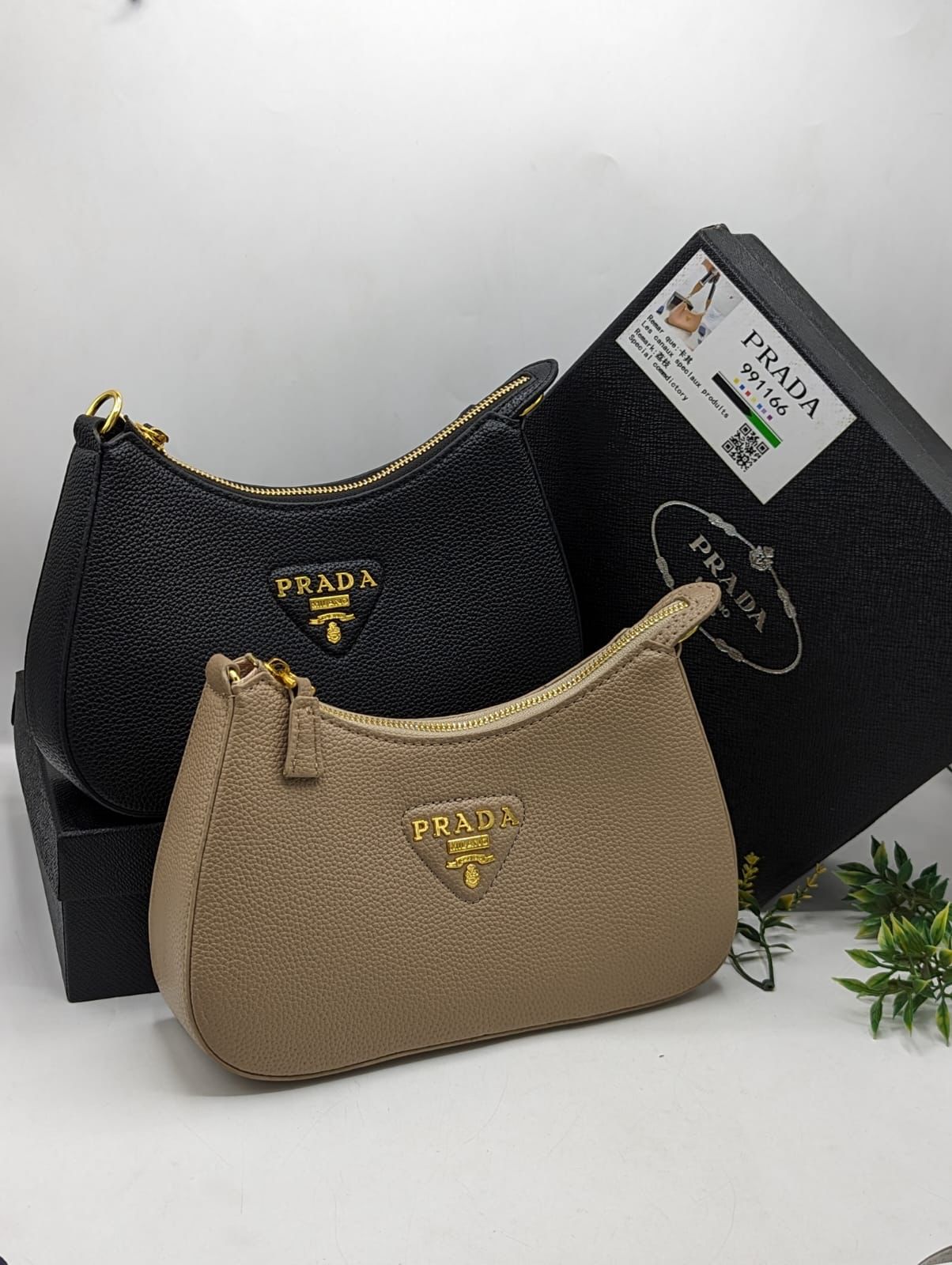 LEATHER CROSSBODY