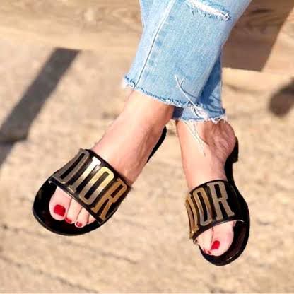 DIOR BUCKLE FLAT